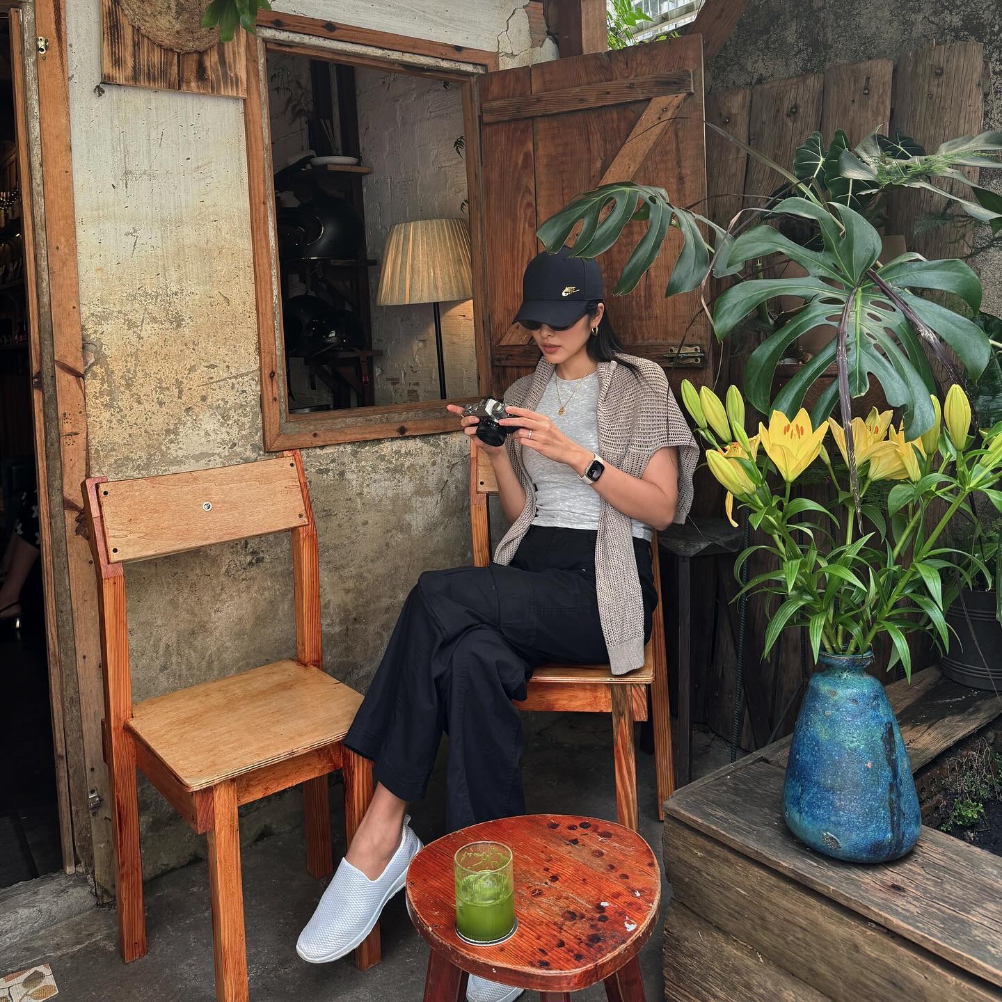 Tham khảo 10 set đồ đi du lịch trẻ trung, nổi bật của mỹ nhân Việt- Ảnh 5. Tham khảo 10 set đồ đi du lịch trẻ trung, nổi bật của mỹ nhân Việt- Ảnh 5.