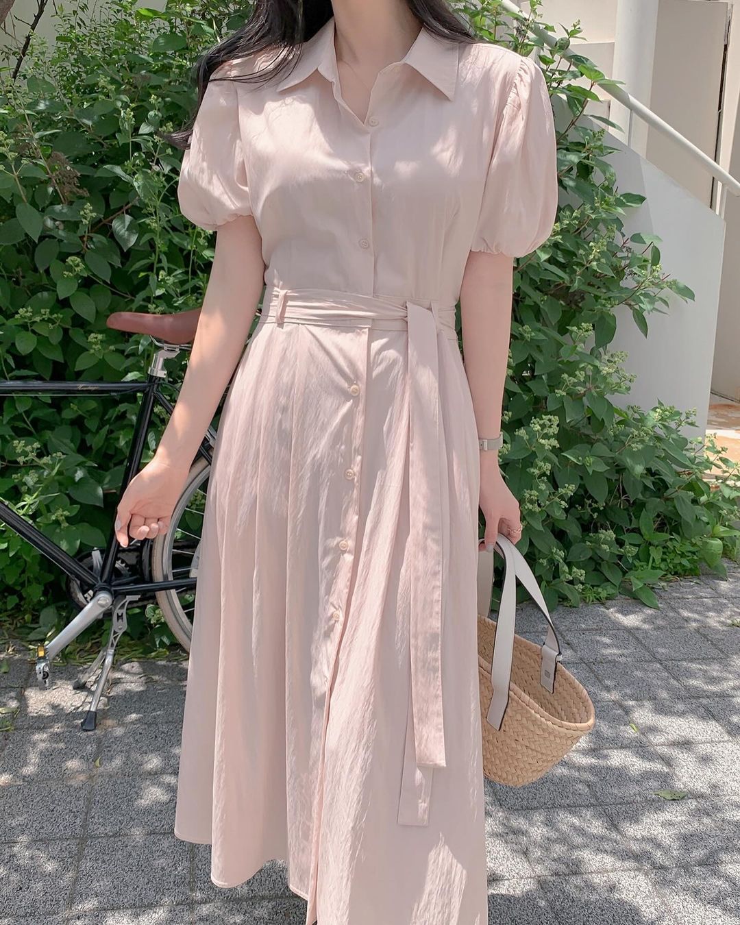 5 kiểu đầm chiết eo thon thả cho nàng eo bánh mì- Ảnh 4. 5 kiểu đầm chiết eo thon thả cho nàng eo bánh mì- Ảnh 4.