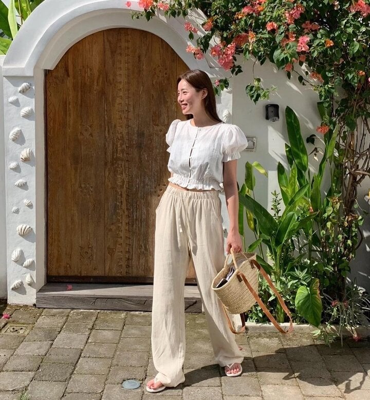 Mẫu quần vải nhẹ mát, tươi mới nàng nên sắm ngày hè - Ảnh 2. Mẫu quần vải nhẹ mát, tươi mới nàng nên sắm ngày hè - Ảnh 2.